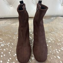 Load image into Gallery viewer, Cattie Block Heel Bootie
