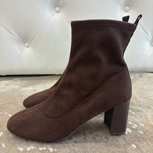 Load image into Gallery viewer, Cattie Block Heel Bootie
