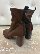 Load image into Gallery viewer, Cattie Block Heel Bootie
