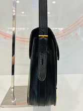 Load image into Gallery viewer, Vintage Leather Saddle Shoulder Bag
