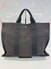 Load image into Gallery viewer, Herline MM Tote
