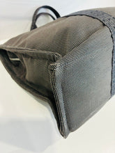 Load image into Gallery viewer, Herline MM Tote
