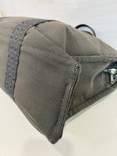 Load image into Gallery viewer, Herline MM Tote

