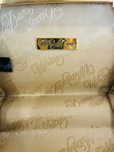 Load image into Gallery viewer, Mesh Minaudiere
