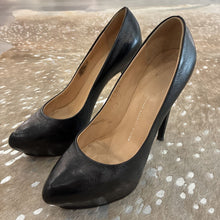 Load image into Gallery viewer, *Platform Leather Heels
