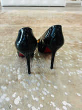 Load image into Gallery viewer, Pigalle Plato Patent Leather Heels
