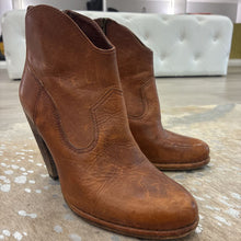 Load image into Gallery viewer, Madeline Short Boot
