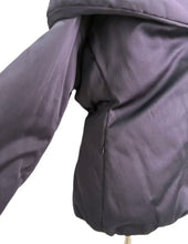 Load image into Gallery viewer, Hooded Down Jacket
