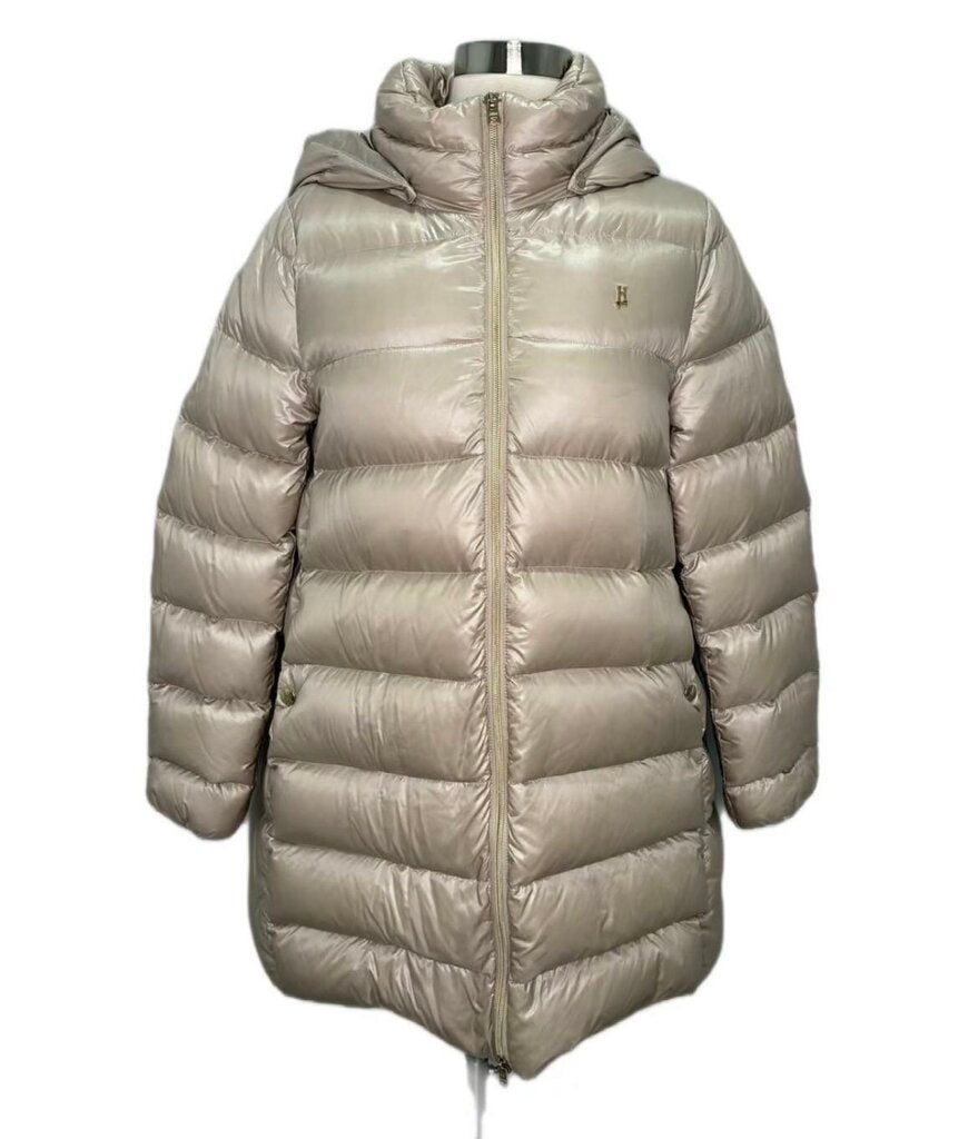 Resort A Shape Jacket in Nylon Ultralight