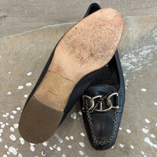 Load image into Gallery viewer, Chain-Link Accent Loafers
