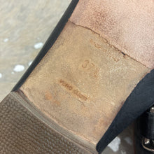 Load image into Gallery viewer, Chain-Link Accent Loafers
