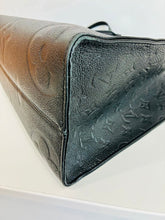 Load image into Gallery viewer, Onthego MM Empreinte Tote
