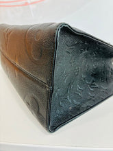 Load image into Gallery viewer, Onthego MM Empreinte Tote
