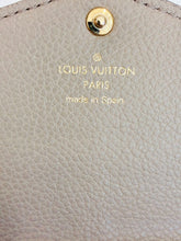 Load image into Gallery viewer, Sarah Empreinte NM Wallet
