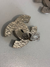 Load image into Gallery viewer, CC 04A Heart Crystal Earrings
