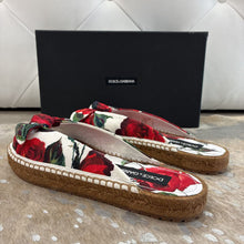 Load image into Gallery viewer, NIB Floral Knot Flat Slide Espadrilles
