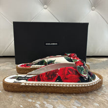 Load image into Gallery viewer, NIB Floral Knot Flat Slide Espadrilles
