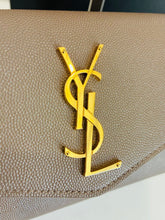 Load image into Gallery viewer, Uptown Chain Wallet in Grain de Poudre Embossed Leather
