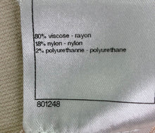 Load image into Gallery viewer, Runway Coco V-Neck Short Sleeve Knit Top
