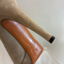 Load image into Gallery viewer, Betty Suede Platform Heels

