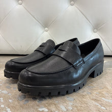 Load image into Gallery viewer, NWOT Modtray Leather Loafer
