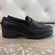 Load image into Gallery viewer, NWOT Modtray Leather Loafer
