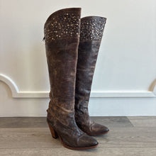 Load image into Gallery viewer, Studded Leather Distressed Western Boots
