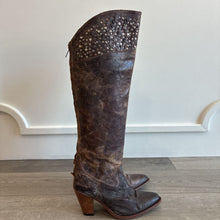 Load image into Gallery viewer, Studded Leather Distressed Western Boots
