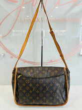 Load image into Gallery viewer, Vintage Monogram Menilmontant MM
