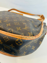 Load image into Gallery viewer, Vintage Monogram Menilmontant MM
