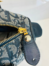 Load image into Gallery viewer, Trotter Small Boston Bag
