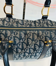 Load image into Gallery viewer, Trotter Small Boston Bag
