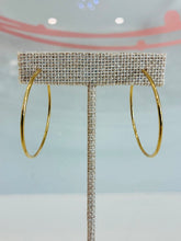 Load image into Gallery viewer, 18K Yellow Gold Hoop Earrings
