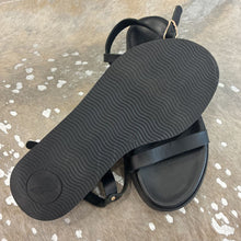 Load image into Gallery viewer, Irida Platform Sandals
