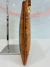 Load image into Gallery viewer, Visetos Medium Crossbody Pouch
