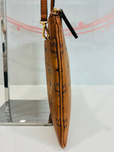 Load image into Gallery viewer, Visetos Medium Crossbody Pouch
