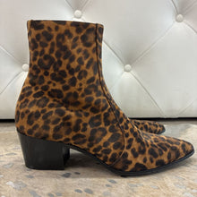 Load image into Gallery viewer, Suede Leopard Print Vassili Chelsea Boots

