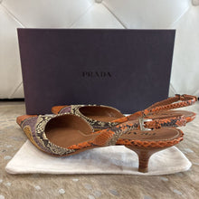 Load image into Gallery viewer, Slingback Snakeskin Kitten Heels

