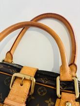 Load image into Gallery viewer, Monogram Manhattan GM Handbag
