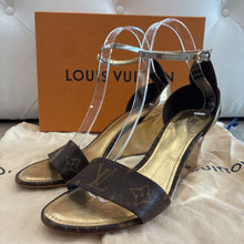 Load image into Gallery viewer, Sunshine Wedge Monogram Sandals
