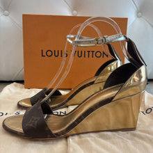 Load image into Gallery viewer, Sunshine Wedge Monogram Sandals
