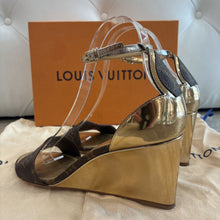 Load image into Gallery viewer, Sunshine Wedge Monogram Sandals
