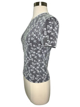 Load image into Gallery viewer, Floral Motif Jacquard Short Sleeved T-Shirt
