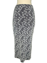 Load image into Gallery viewer, Floral Motif Jacquard Midi Skirt
