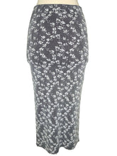 Load image into Gallery viewer, Floral Motif Jacquard Midi Skirt
