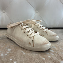 Load image into Gallery viewer, Distressed Low-Top Leather Sneakers
