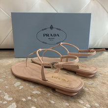 Load image into Gallery viewer, NIB Patent Leather Thong Sandals
