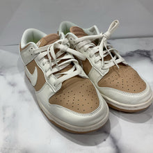 Load image into Gallery viewer, NWOT Dunk Low Retail $180
